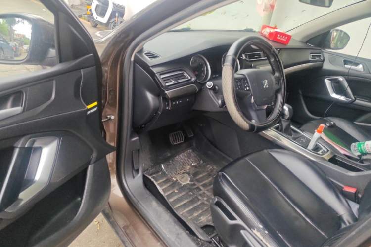Used Peugeot 408 2015 1.2T Automatic Luxury Edition Driver Seat