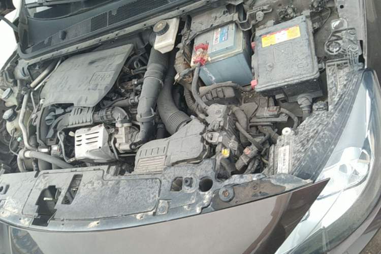 Used Peugeot 408 2015 1.2T Automatic Luxury Edition Engine Bay Left