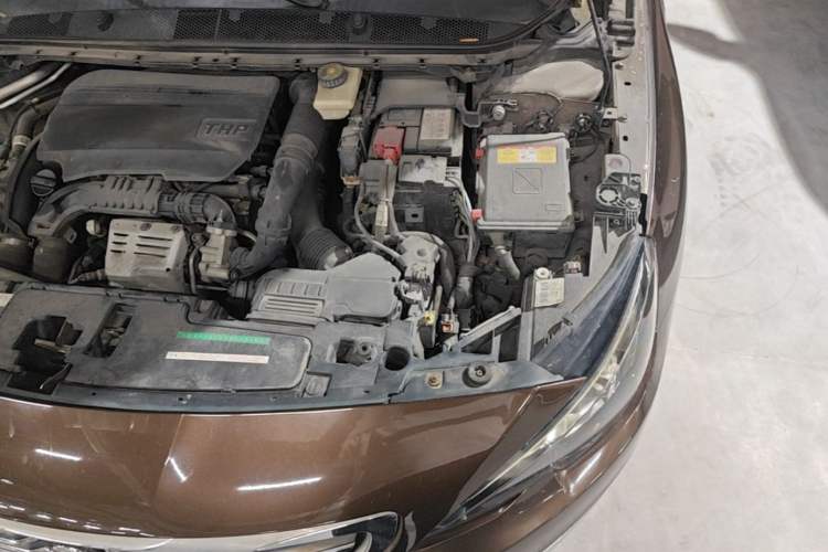 Used Peugeot 408 2015 1.2T Automatic Glory Edition Engine Bay Left