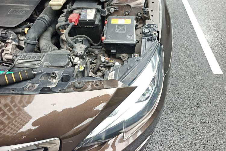 Used Peugeot 408 2015 1.2T Automatic Luxury Edition Engine Bay Left