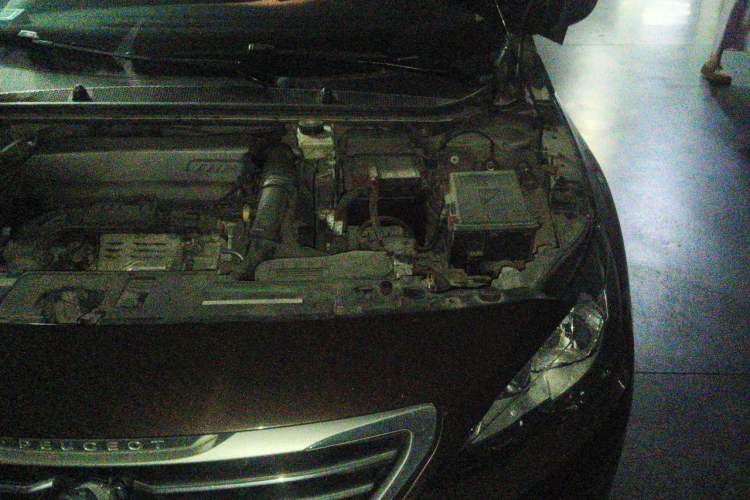 Used Peugeot 408 2015 1.2T Automatic Luxury Edition Engine Bay Left