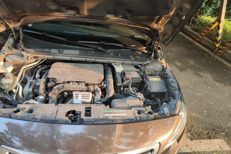 Used Peugeot 408 2015 1.2T Automatic Luxury Edition Engine Bay Left