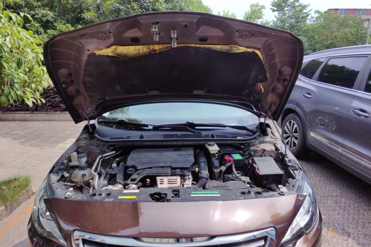 Used Peugeot 408 2015 1.2T Automatic Luxury Edition Engine Bay