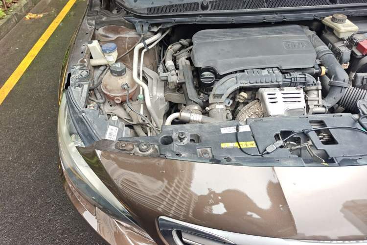 Used Peugeot 408 2015 1.2T Automatic Luxury Edition Engine Bay Right