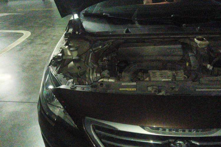 Used Peugeot 408 2015 1.2T Automatic Luxury Edition Engine Bay Right