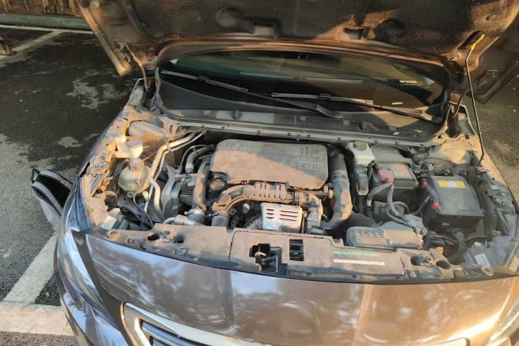 Used Peugeot 408 2015 1.2T Automatic Luxury Edition Engine Bay Right
