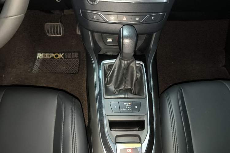 Used Peugeot 408 2015 1.2T Automatic Luxury Edition Gear Lever