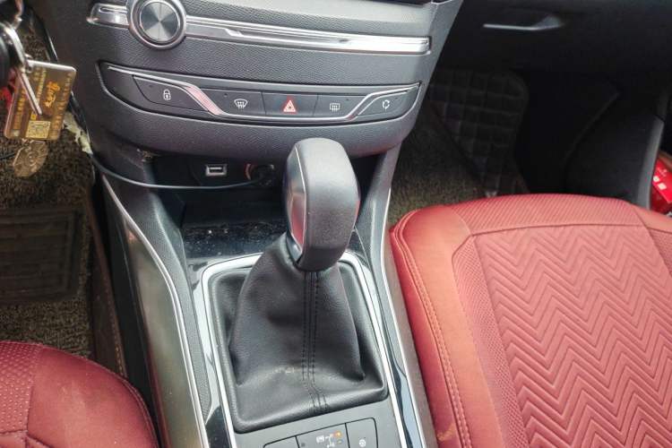Used Peugeot 408 2015 1.2T Automatic Luxury Edition Gear Lever