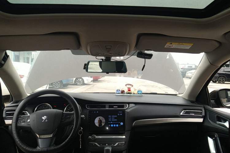 Used Peugeot 408 2015 1.2T Automatic Luxury Edition Headliner