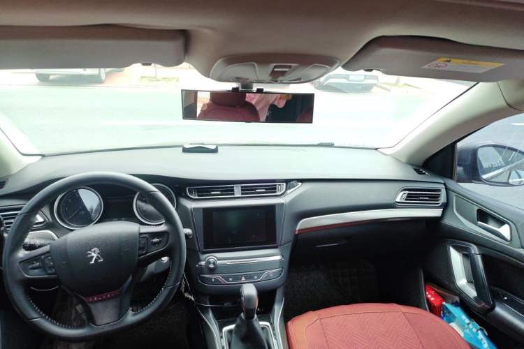 Used Peugeot 408 2015 1.2T Automatic Luxury Edition Headliner