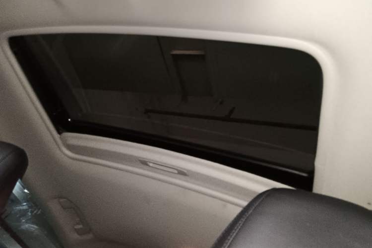 Used Peugeot 408 2015 1.2T Automatic Luxury Edition Headliner
