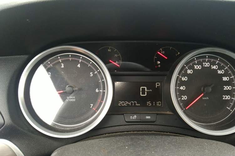 Used Peugeot 408 2015 1.2T Automatic Luxury Edition Instrument Cluster