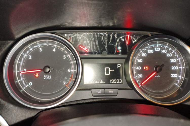 Used Peugeot 408 2015 1.2T Automatic Luxury Edition Instrument Cluster