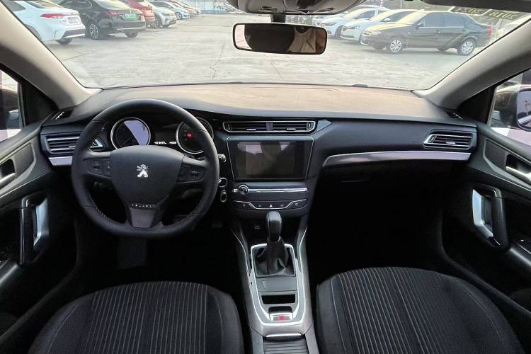 Used Peugeot 408 2015 1.2T Automatic Luxury Edition Interior 1