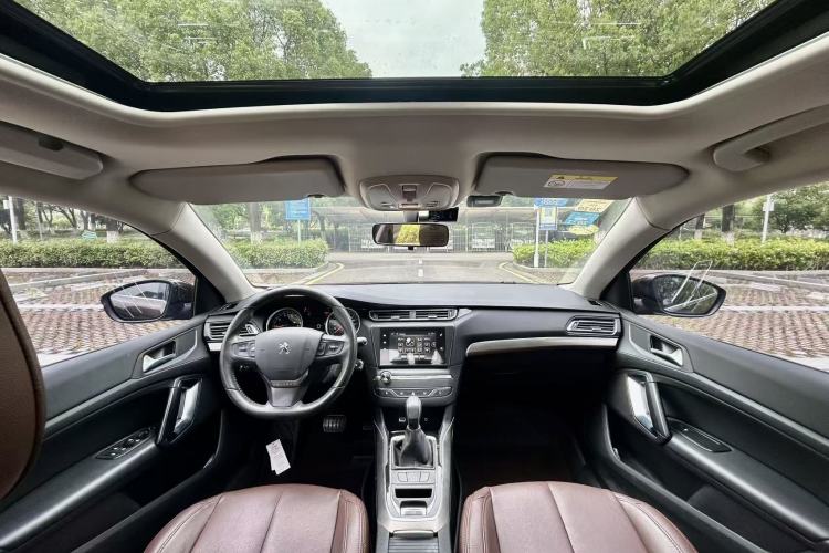 Used Peugeot 408 2015 1.2T Automatic Luxury Edition Interior 4
