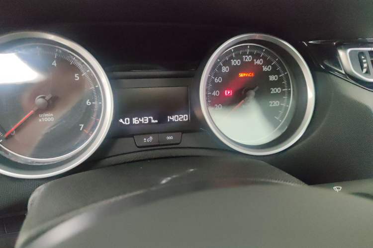 Used Peugeot 408 2015 1.2T Automatic Luxury Edition Odometer Close Up