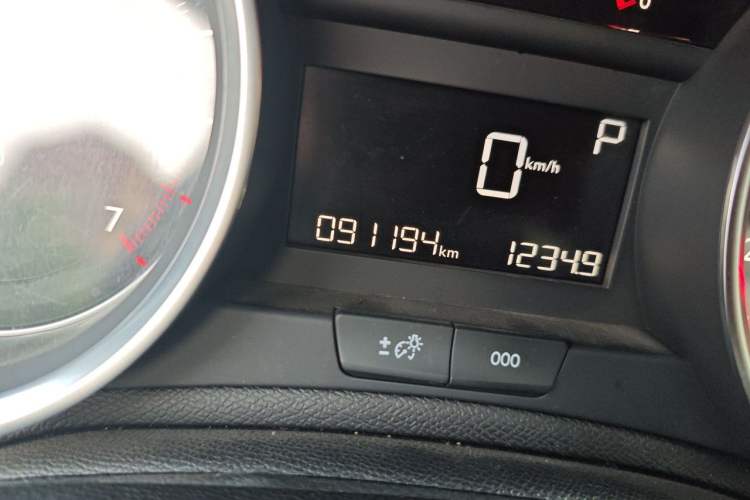 Used Peugeot 408 2015 1.2T Automatic Luxury Edition Odometer Close Up