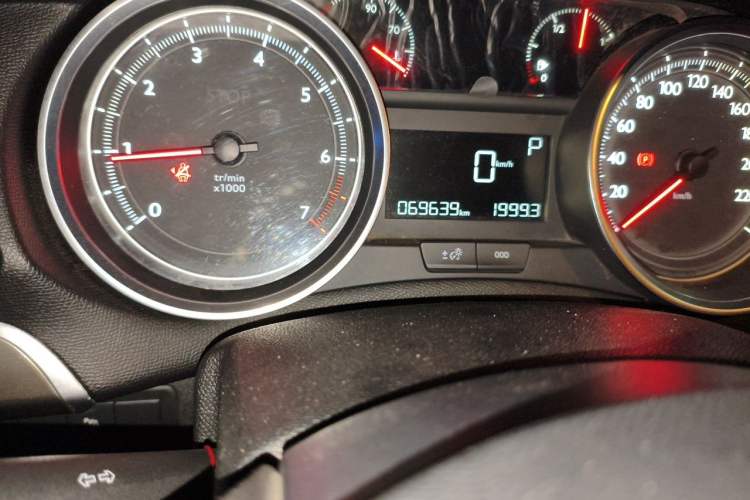 Used Peugeot 408 2015 1.2T Automatic Luxury Edition Odometer Close Up