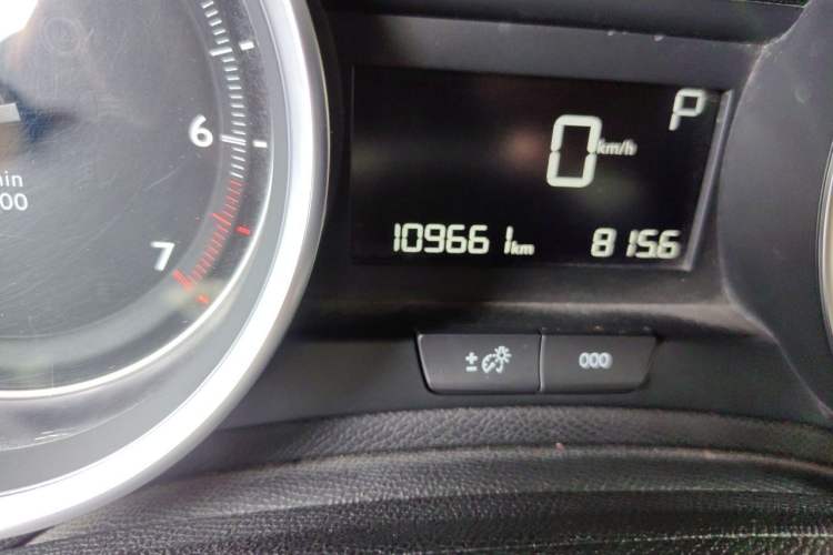 Used Peugeot 408 2015 1.2T Automatic Luxury Edition Odometer Close Up