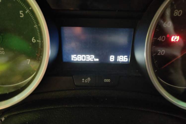 Used Peugeot 408 2015 1.2T Automatic Luxury Edition Odometer Close Up