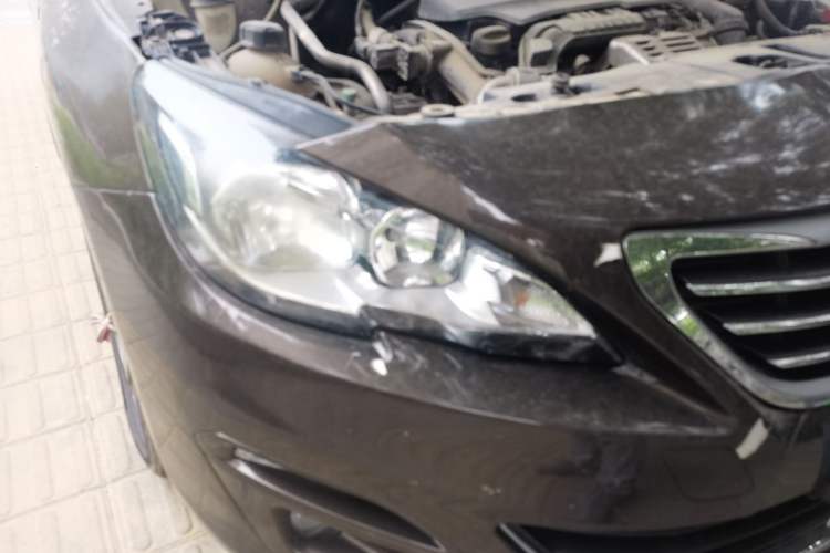Used Peugeot 408 2015 1.2T Automatic Luxury Edition Right Front Headlight