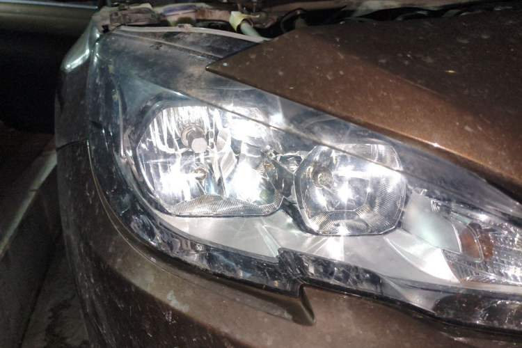 Used Peugeot 408 2015 1.2T Automatic Luxury Edition Right Front Headlight