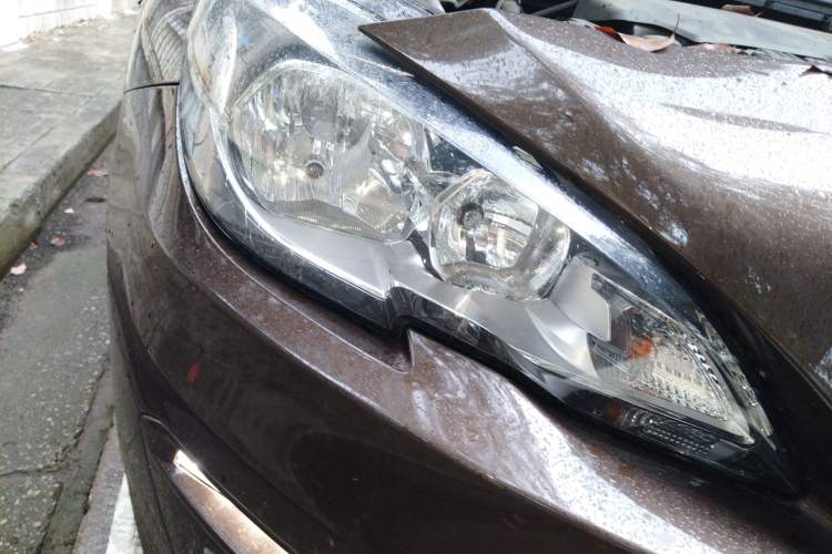 Used Peugeot 408 2015 1.2T Automatic Luxury Edition Right Front Headlight