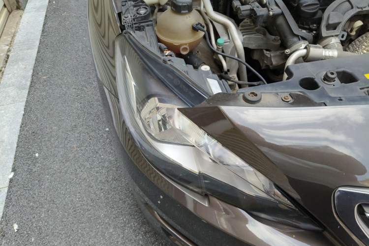 Used Peugeot 408 2015 1.2T Automatic Luxury Edition Right Front Headlight