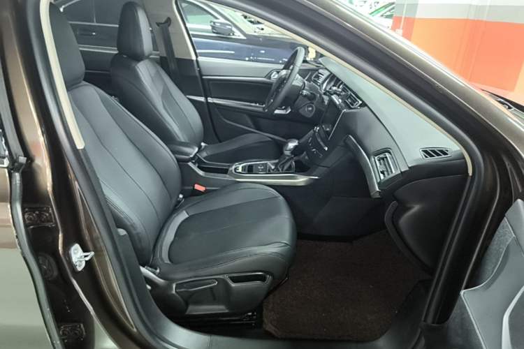 Used Peugeot 408 2015 1.2T Automatic Luxury Edition Right Front Seat