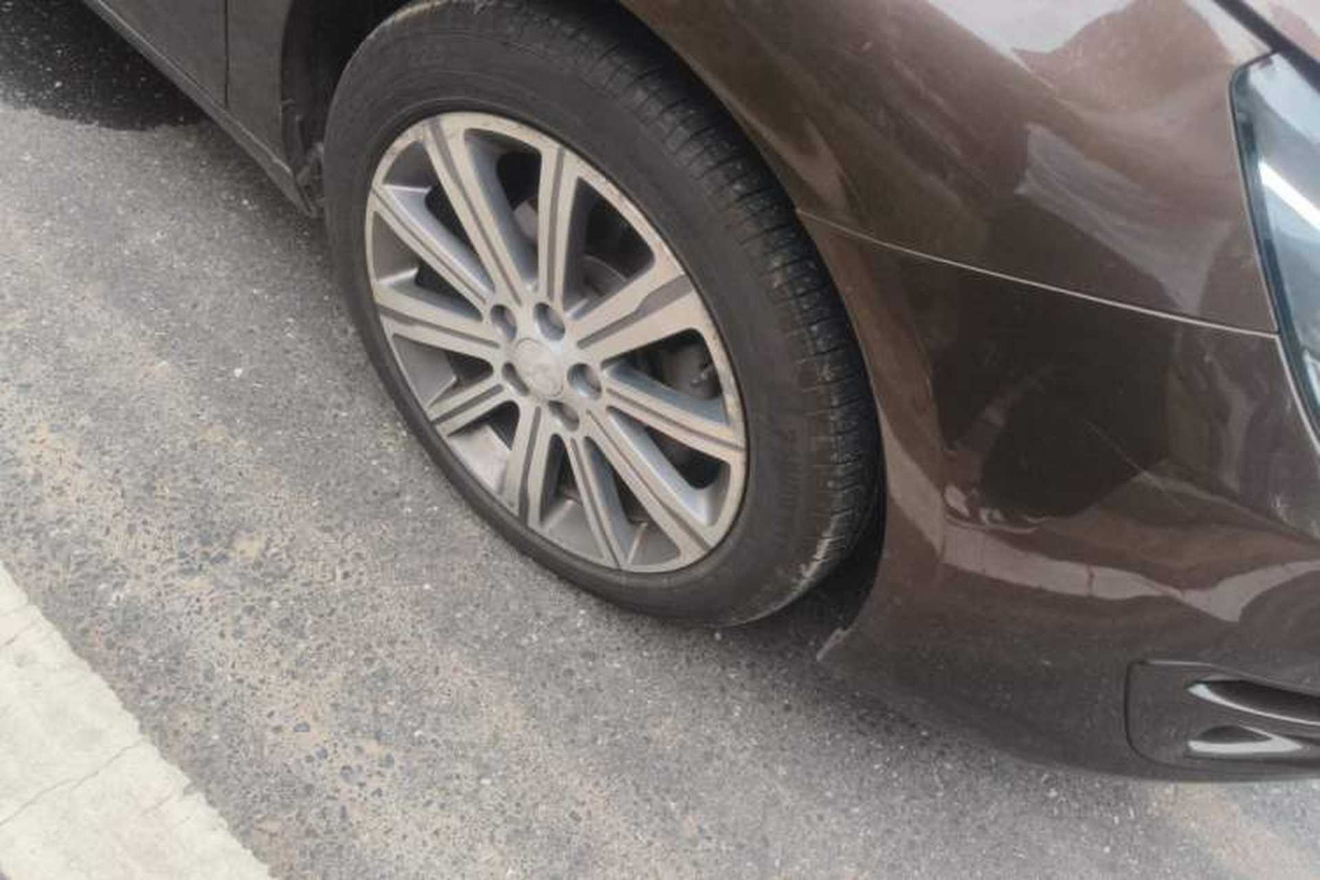 Used Peugeot 408 2015 1.2T Automatic Luxury Edition Right Front Wheel Hub