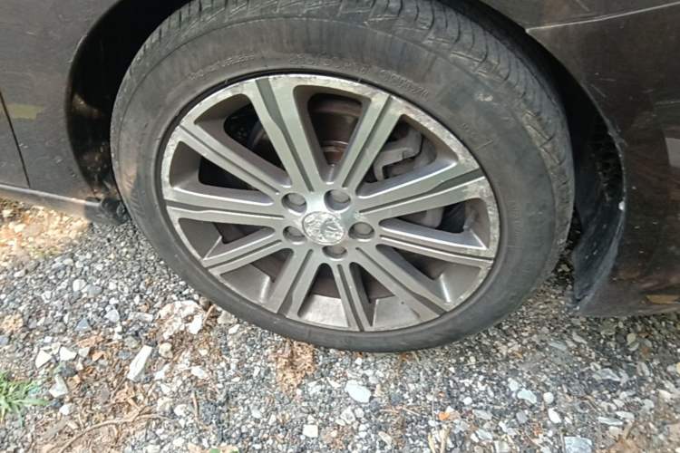 Used Peugeot 408 2015 1.2T Automatic Luxury Edition Right Front Wheel Hub