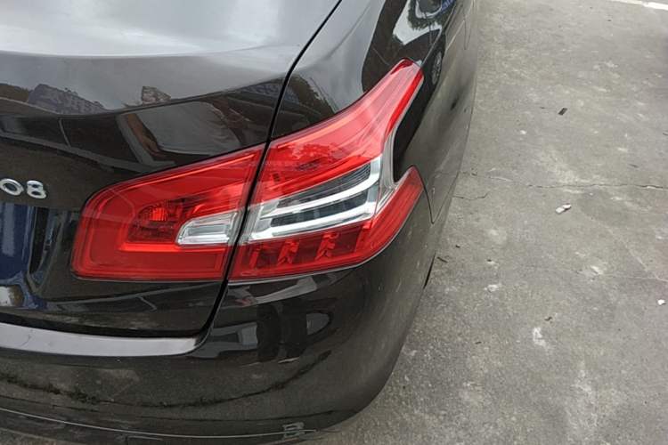 Used Peugeot 408 2015 1.2T Automatic Luxury Edition Right Rear Taillight