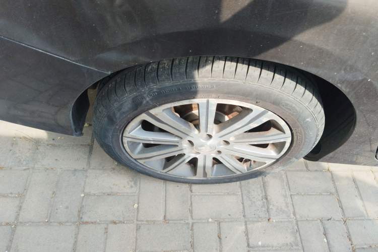 Used Peugeot 408 2015 1.2T Automatic Luxury Edition Right Rear Wheel Hub