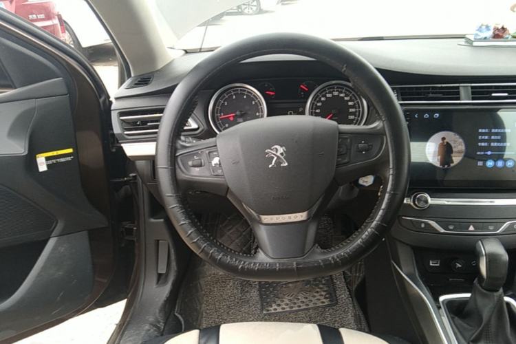 Used Peugeot 408 2015 1.2T Automatic Luxury Edition Steering Wheel