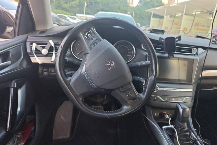 Used Peugeot 408 2015 1.2T Automatic Luxury Edition Steering Wheel