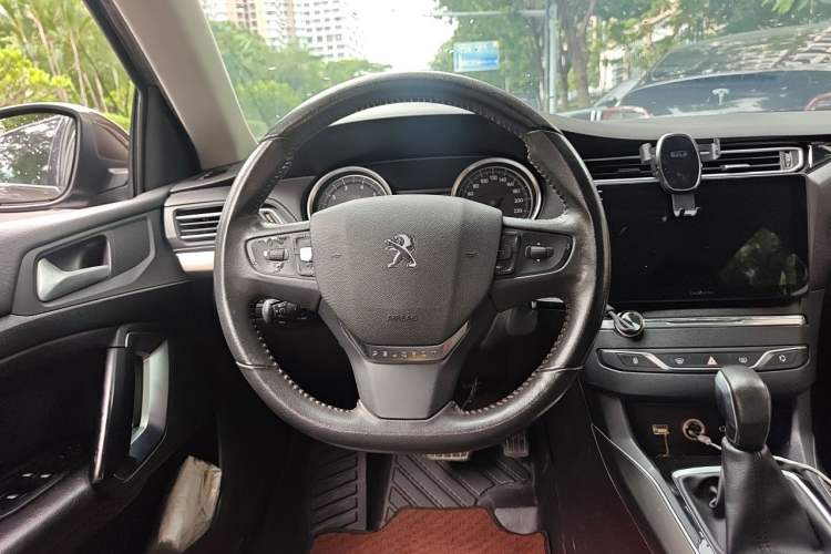 Used Peugeot 408 2015 1.2T Automatic Luxury Edition Steering Wheel
