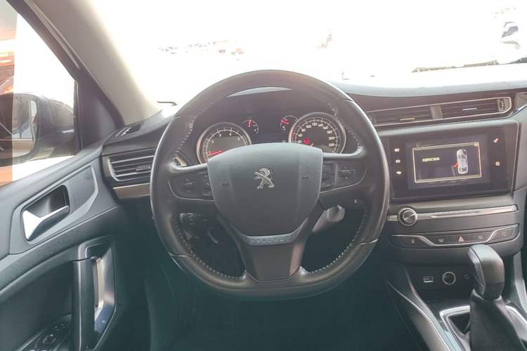 Used Peugeot 408 2015 1.2T Automatic Luxury Edition Steering Wheel