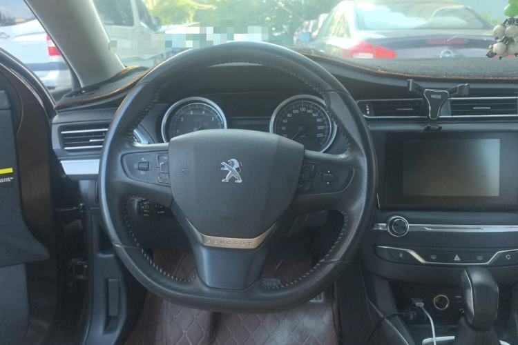 Used Peugeot 408 2015 1.2T Automatic Luxury Edition Steering Wheel