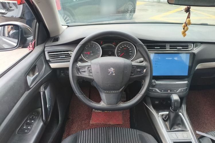 Used Peugeot 408 2015 1.2T Automatic Luxury Edition Steering Wheel