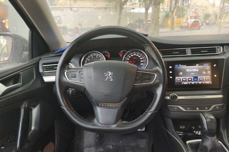 Used Peugeot 408 2015 1.2T Automatic Luxury Edition Steering Wheel