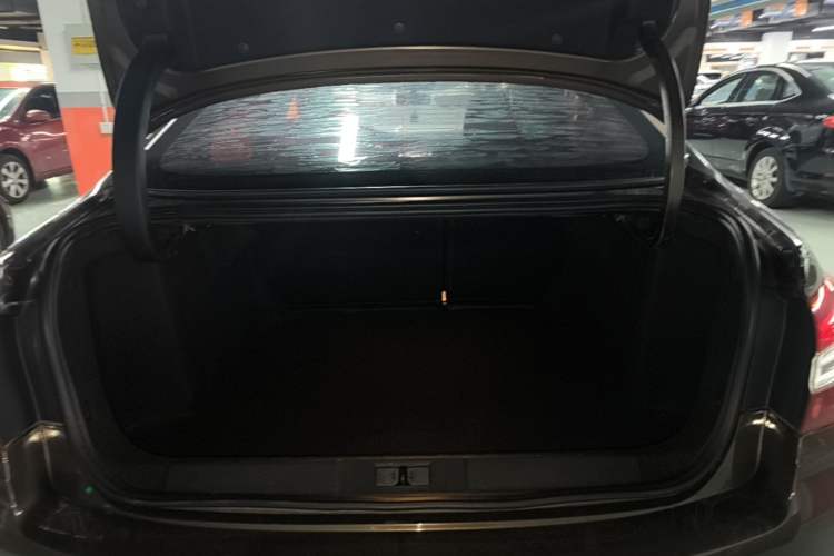 Used Peugeot 408 2015 1.2T Automatic Luxury Edition Trunk