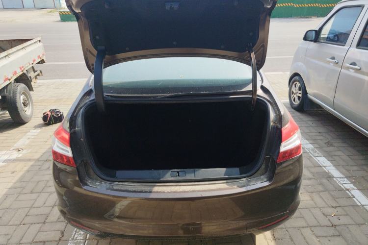 Used Peugeot 408 2015 1.2T Automatic Luxury Edition Trunk