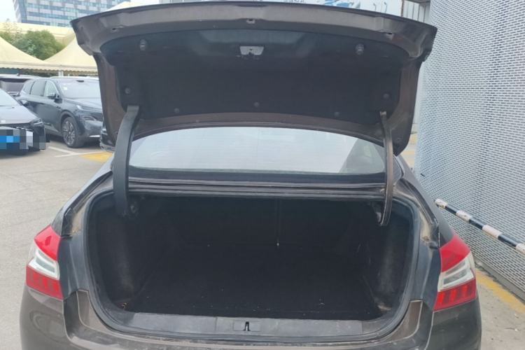 Used Peugeot 408 2015 1.2T Automatic Luxury Edition Trunk