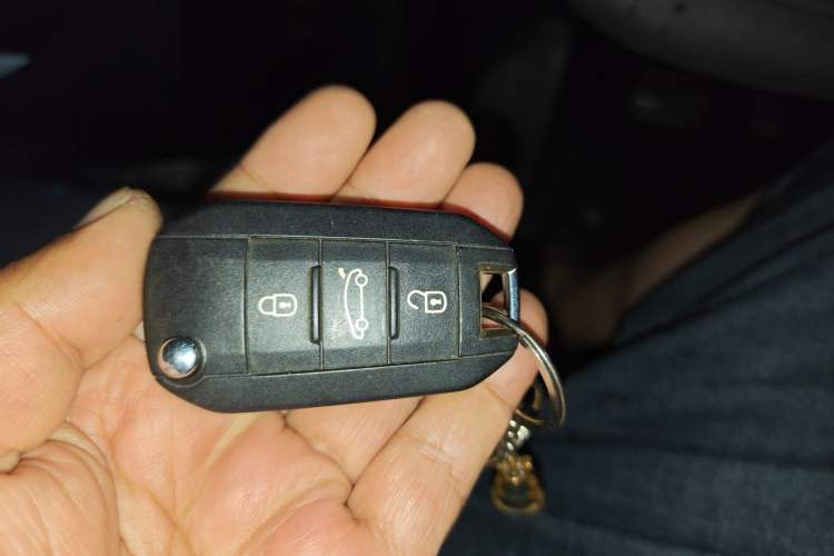 Used Peugeot 408 2015 1.2T Automatic Luxury Edition Vehicle Key