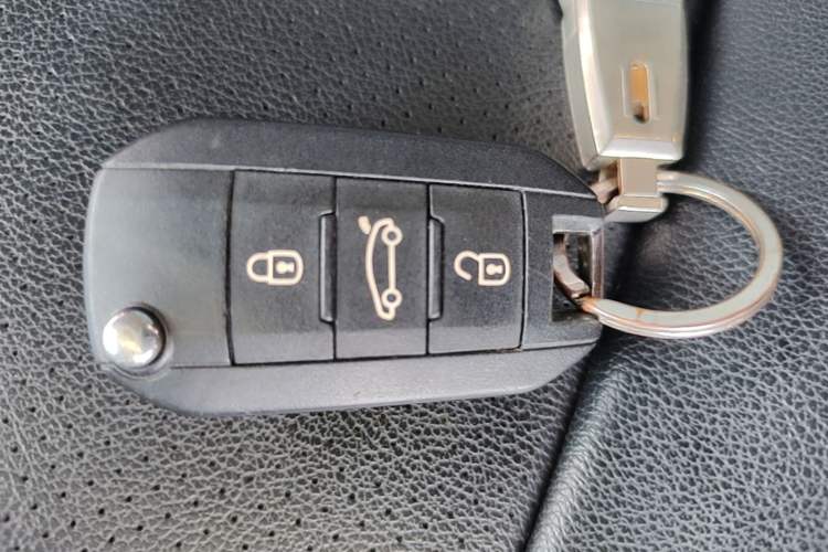 Used Peugeot 408 2015 1.2T Automatic Luxury Edition Vehicle Key