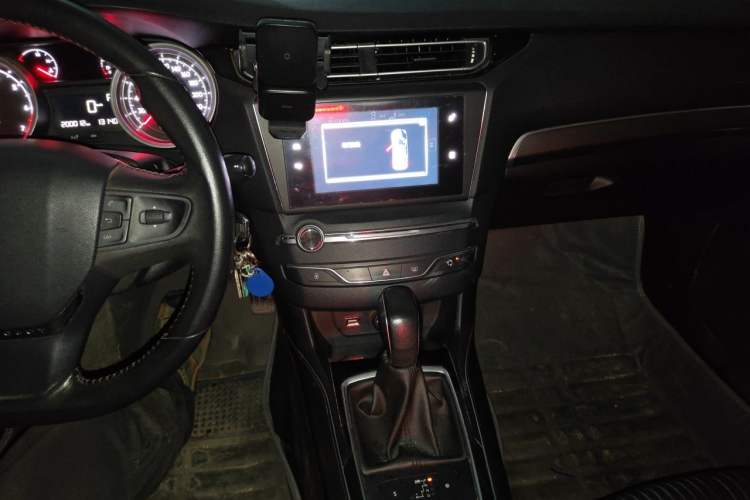 Used Peugeot 408 2015 1.2T Automatic Luxury Edition Audio And AC Panel