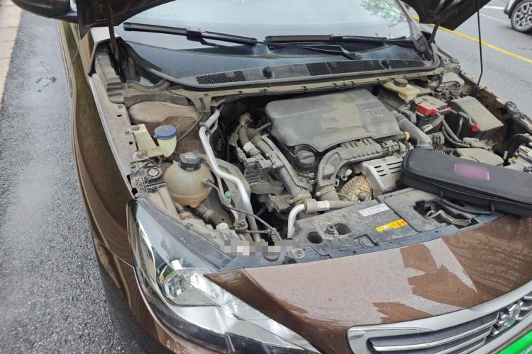 Used Peugeot 408 2015 1.2T Automatic Luxury Edition Engine Bay Right