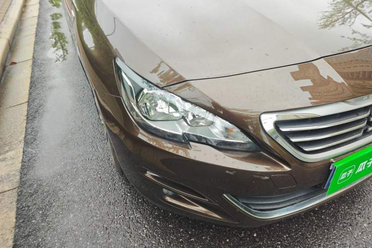 Used Peugeot 408 2015 1.2T Automatic Luxury Edition Right Front Headlight