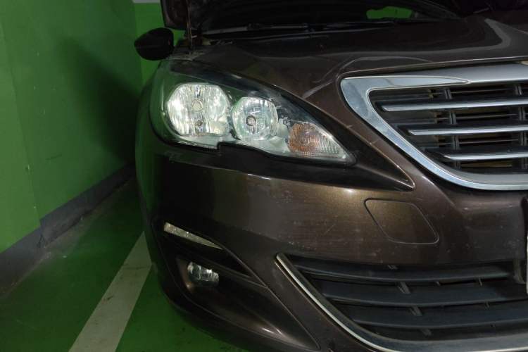 Used Peugeot 408 2015 1.2T Automatic Luxury Edition Right Front Headlight