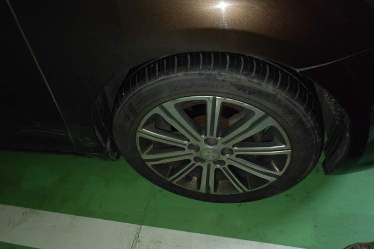 Used Peugeot 408 2015 1.2T Automatic Luxury Edition Right Front Wheel Hub